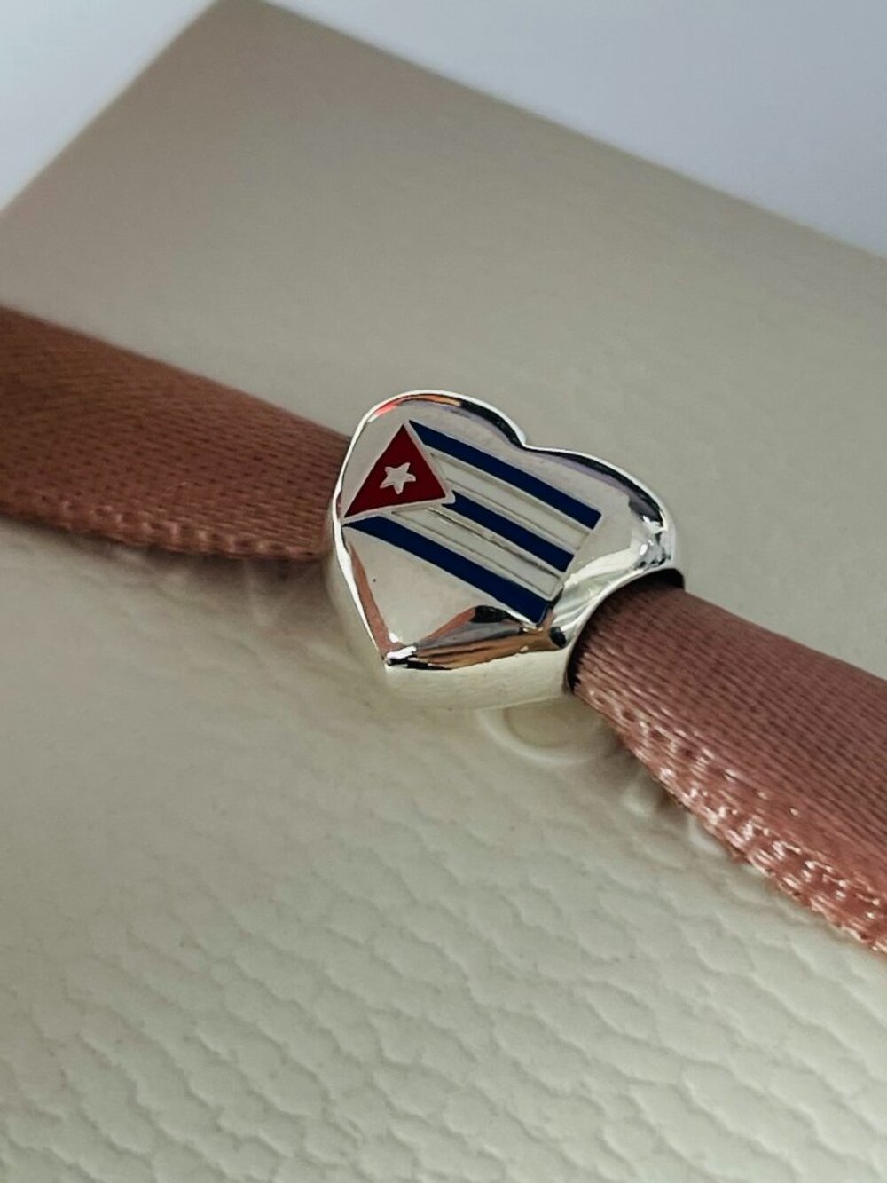 Pandora Cuba Flag Heart Exclusive Charm